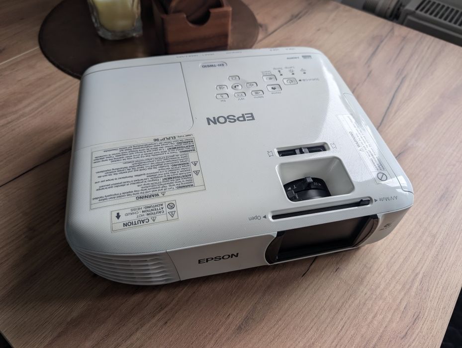 Projektor Epson EH-TW610