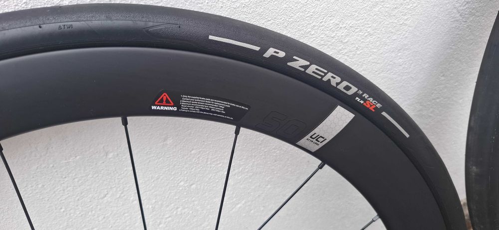 Rodas de ciclismo de estrada em Carbono perfil 50 mm