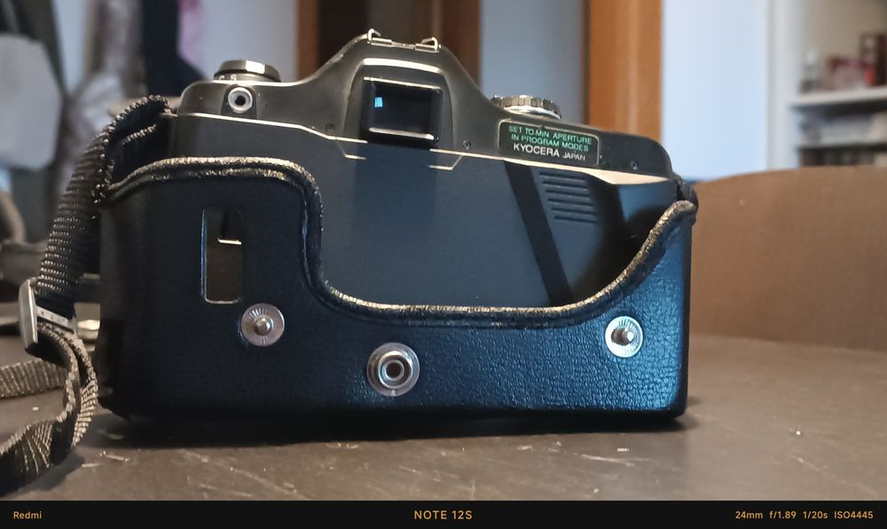 Yashica 108 Multi Program + Lente Yashica 35-70mm – Analógica 35mm