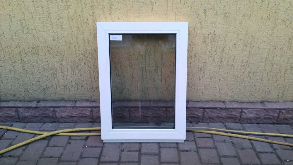 Вікно глухе пластикове 540х740 Окно глухое пластиковое б/у