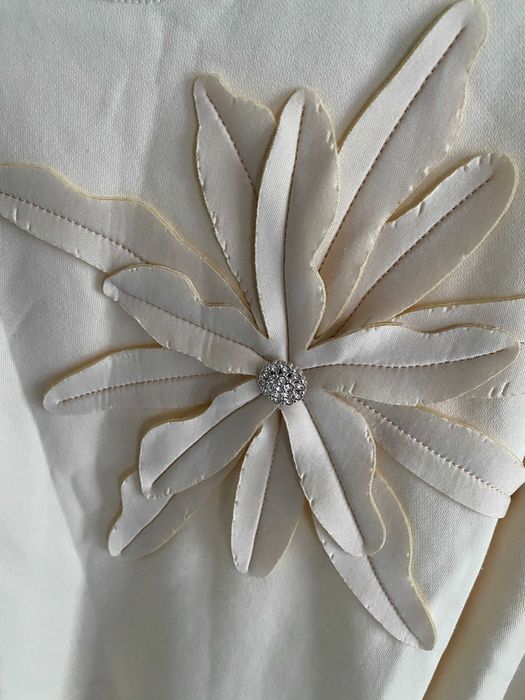 Xana bluza bawełniana beżowa  z dużym kwiatem 3D