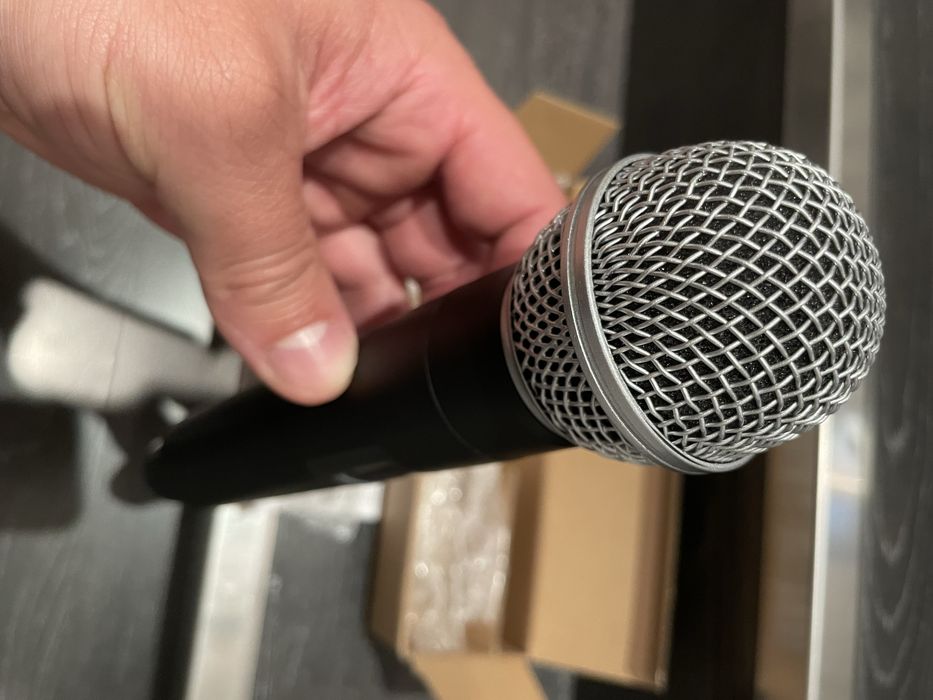 Microfone sem fio com regulação e receptor Novo!!!