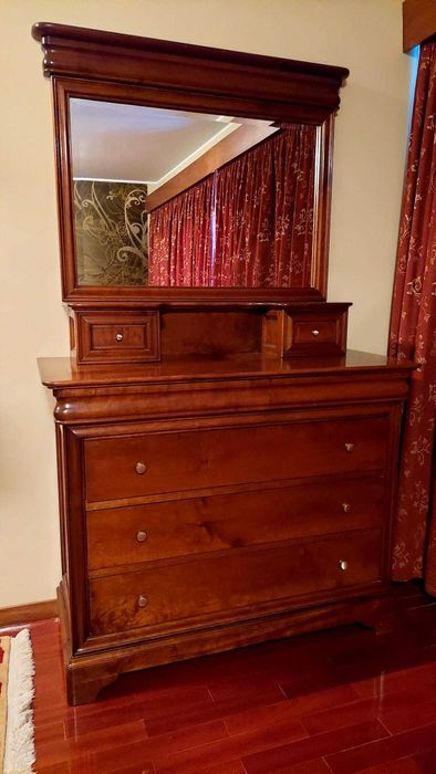 Toucador em Madeira de Cerejeira Maciça