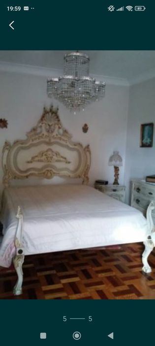 Quarto lacado antigo & cómodas