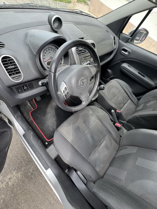 Opel Agila B muito economico