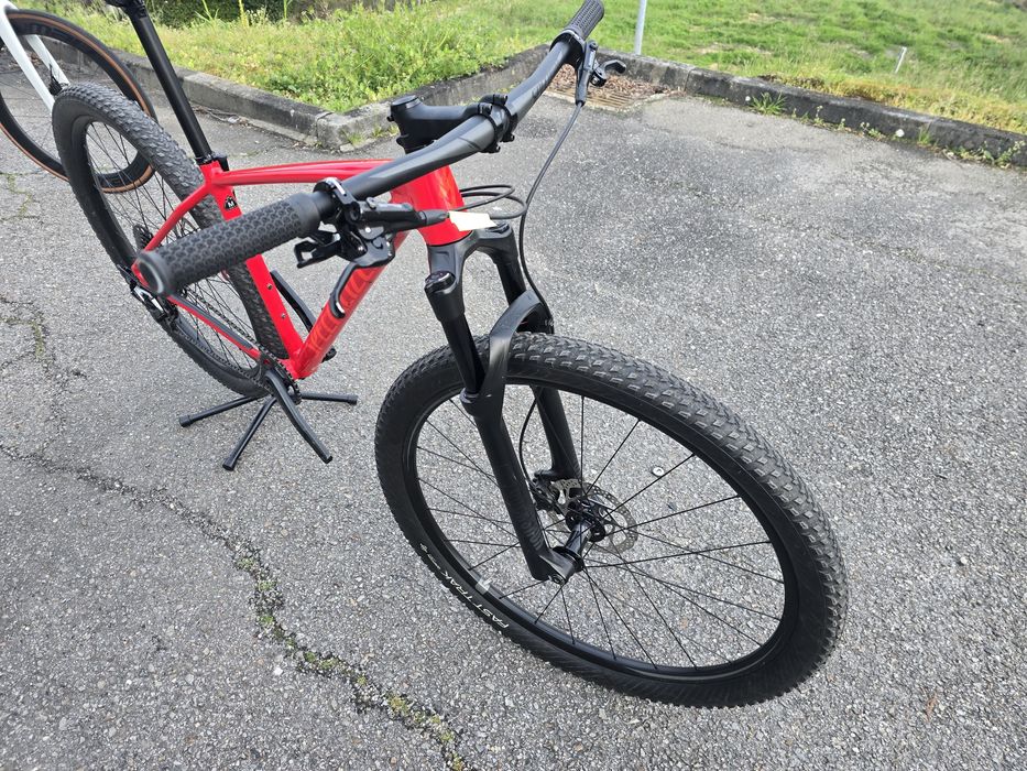 Specialized 29 m com rock shox