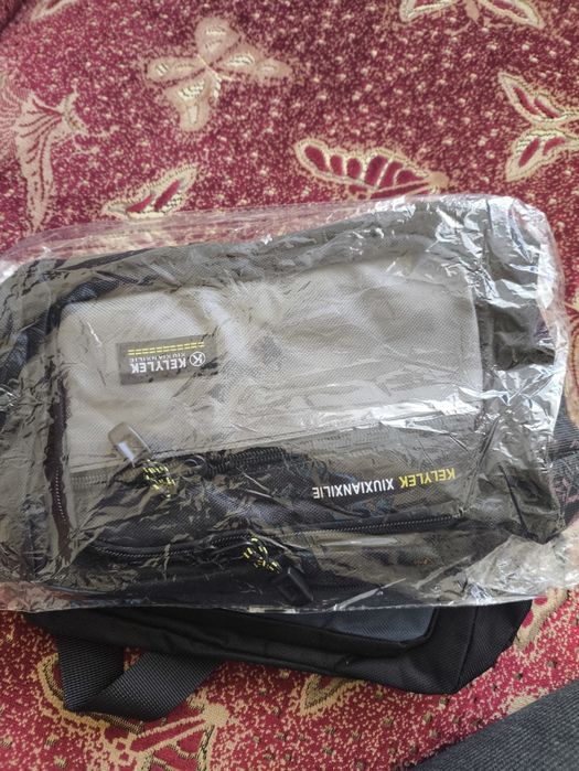 поясна сумка бананка