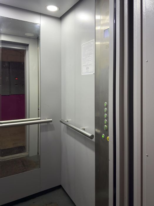 Продаж 3к квартири Київ, Верховинна 87 (метро Житомирська)