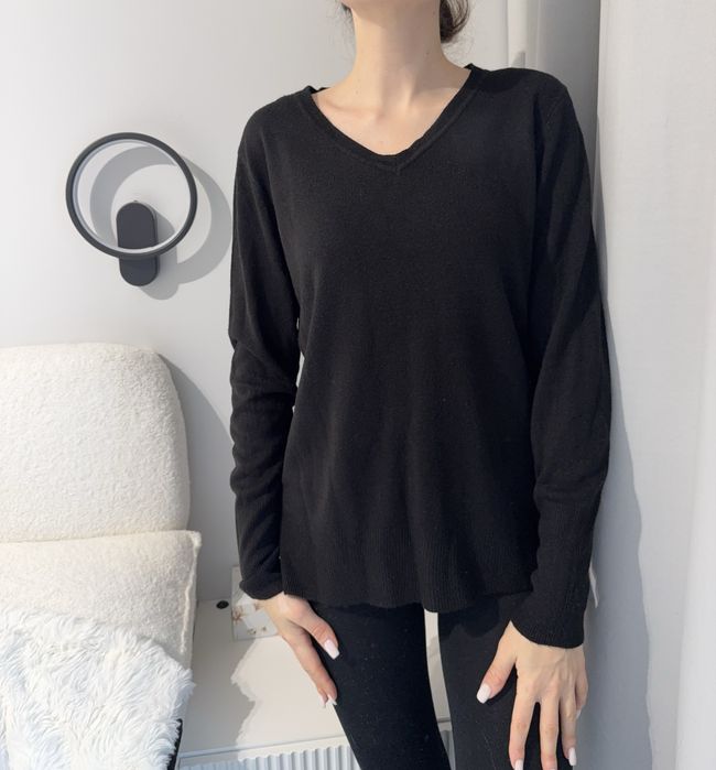 Bluzka damska z dekoltem V