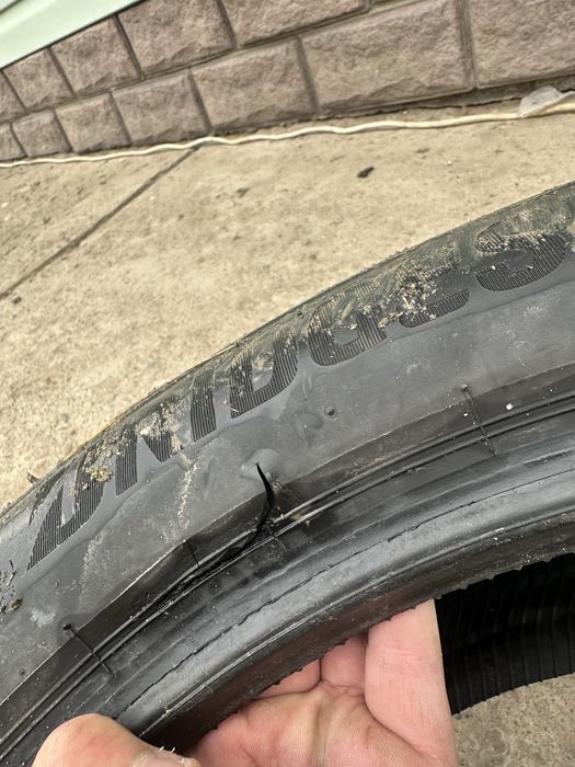 Шини bridgestone 275/40/20 літо