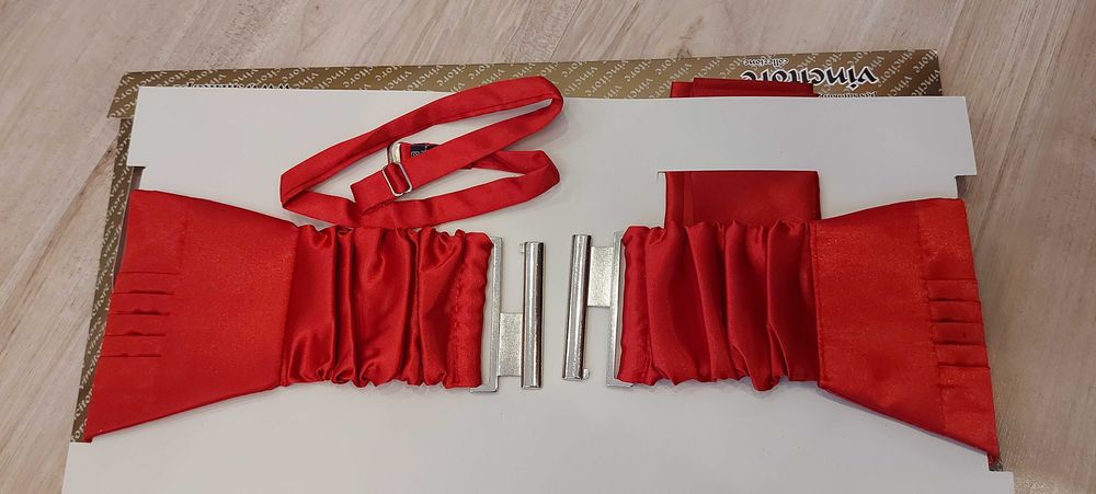 Pas smokingowy cxerwony ( nowy).