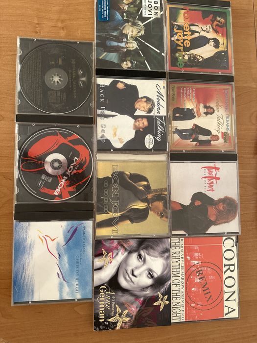 Plyty Cd  oraz boxy na plyty.