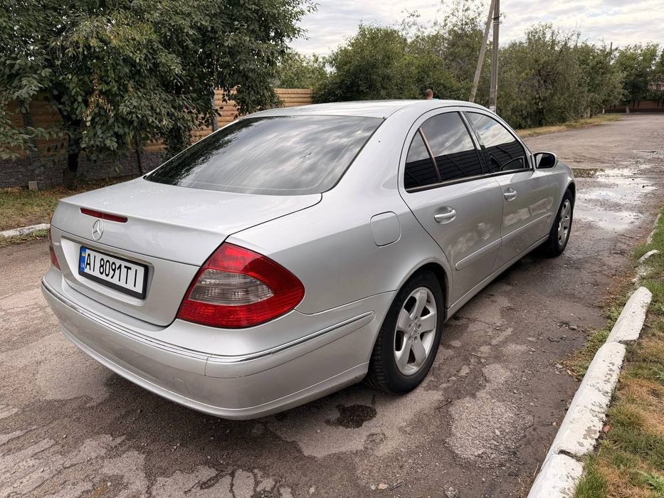 Продам мерседес E211
