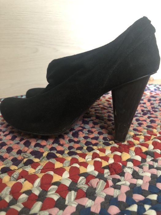 Замшевые ботильоны