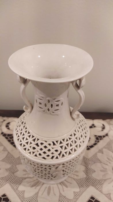 Jarra em Porcelana Blanc de Chine - Porecelana Chinesa---27 cm