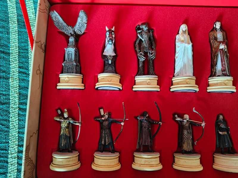 Set 2, White, The Lord of the Rings Chess Collection