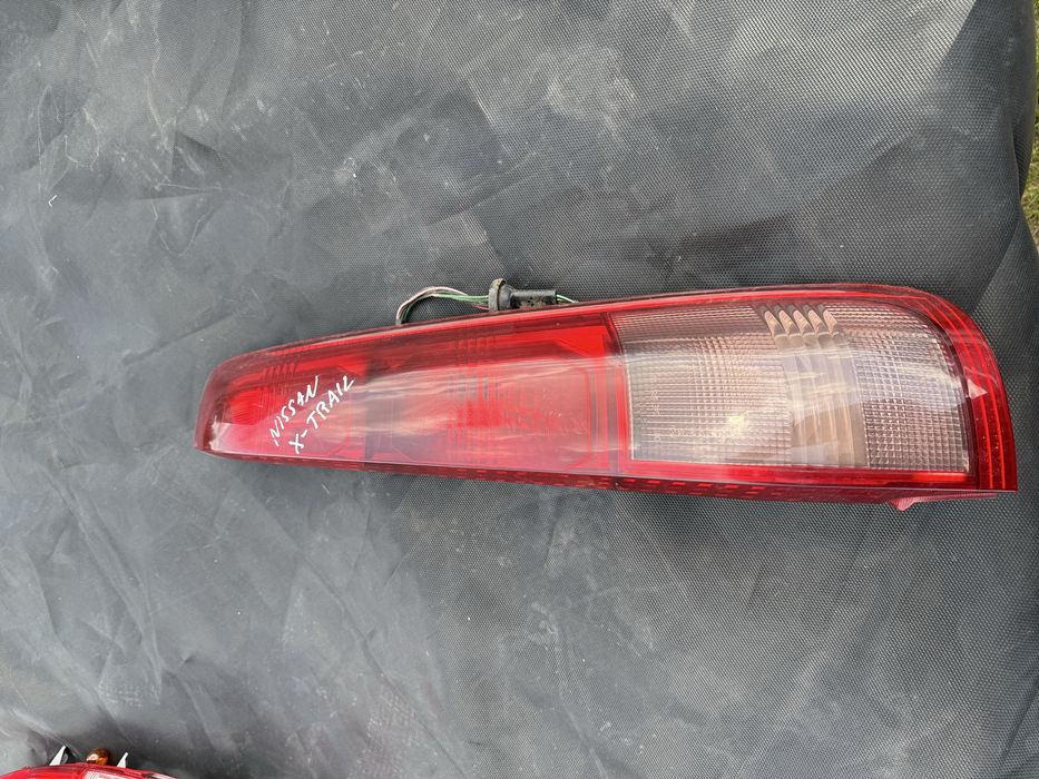 Lampa tylna prawa Nissan x-trail