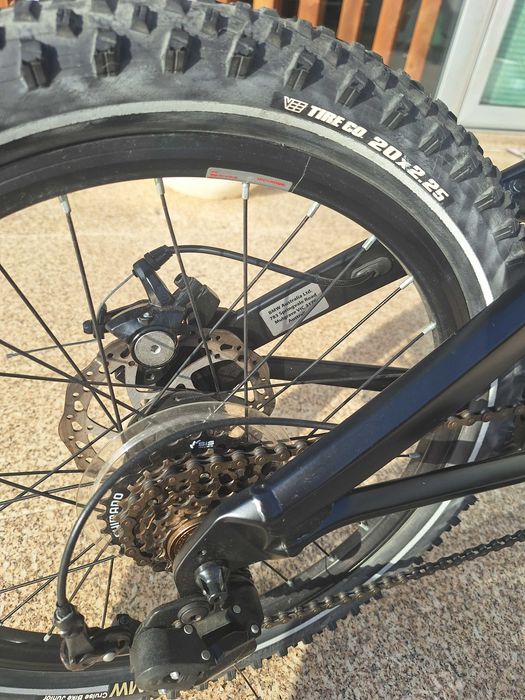 Bicicleta criança/ jovem BMW