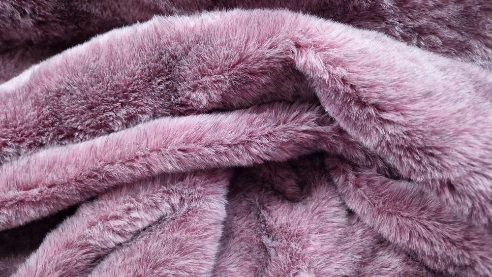 Futerko brudny róż szer.160 cm.