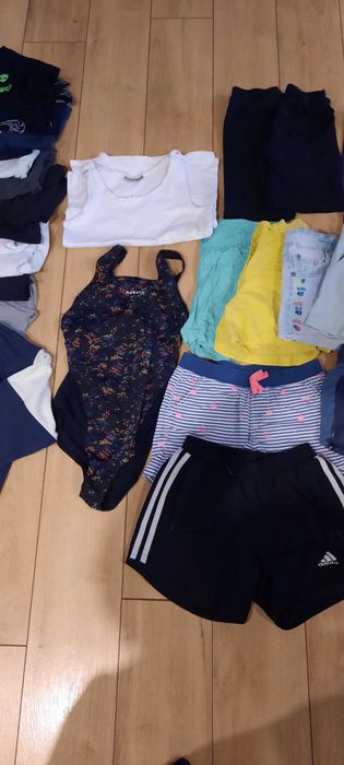 Rzeczy 146 cm dla dziecka