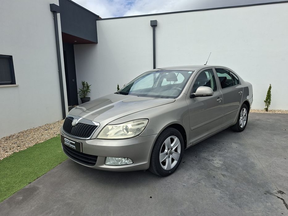 VW skoda 1.6tdi nacional 2010 foto 3