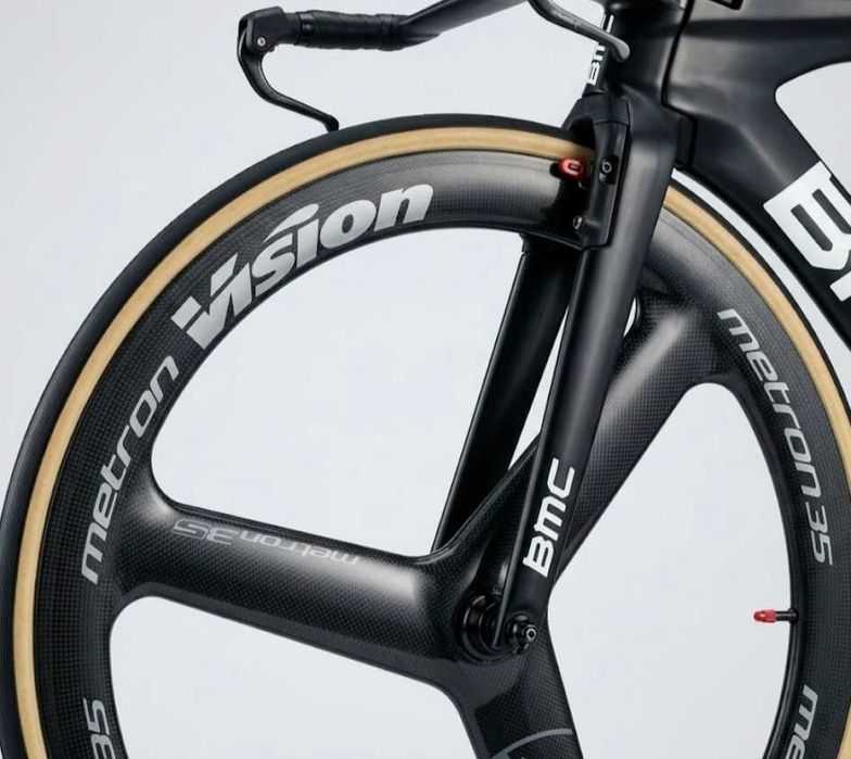 BMC Timemachine TM01 – Rodas Carbono Vision & FFWD