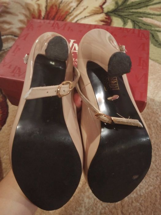 Туфлі лаковані 39