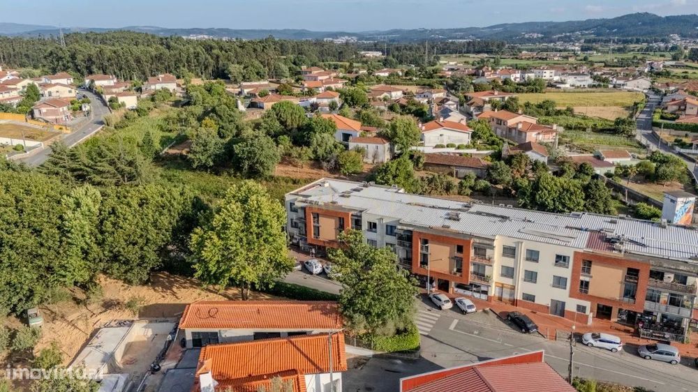 Apartamento T3 em Fradelos | 146 m² | Varanda c/ Churrasqueira