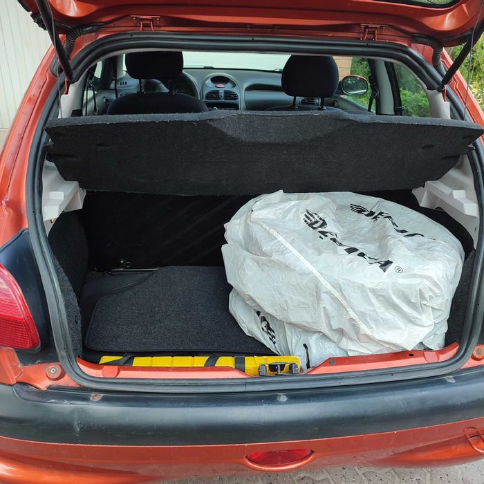 Samochód Peugeot 206 rocznik 2000