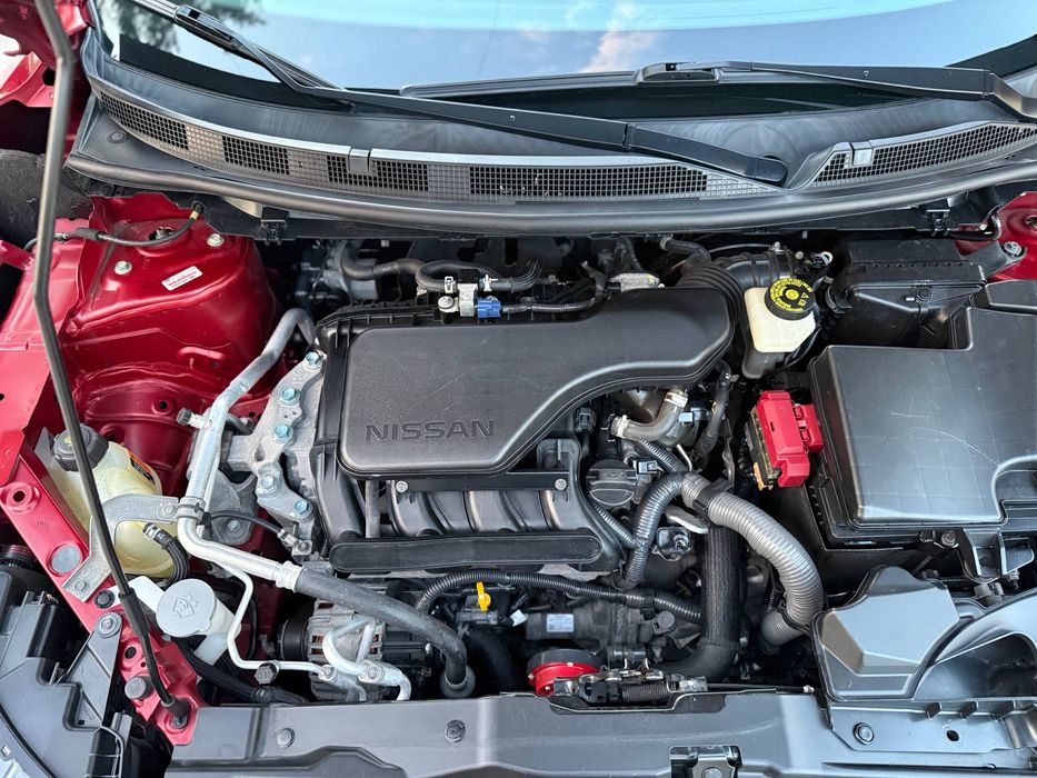 Nissan, автомобіль