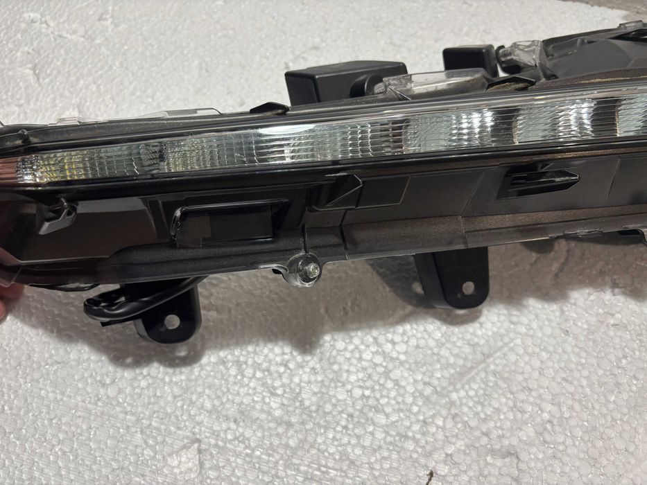 Оригінальний лівий, правий ДХО Lexus NX 2015-2021 USA