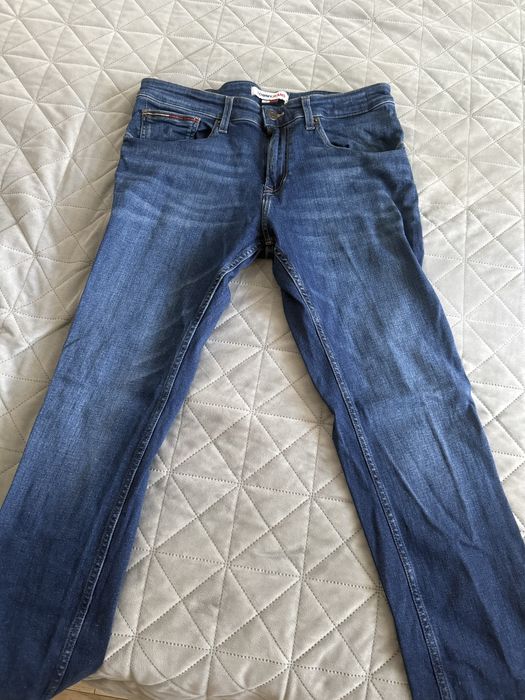 Джинсы Tommy Jeans