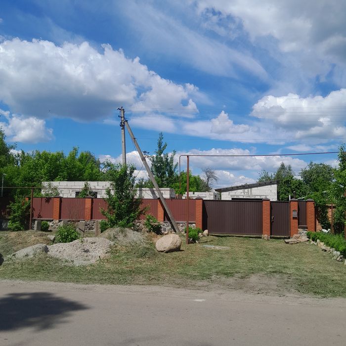 Продам участок с гаражом 6 соток
