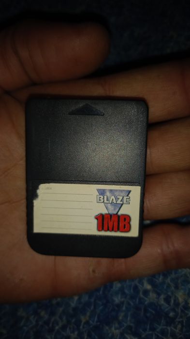 Cassetes de jogos e com cartao de memória para o jogo