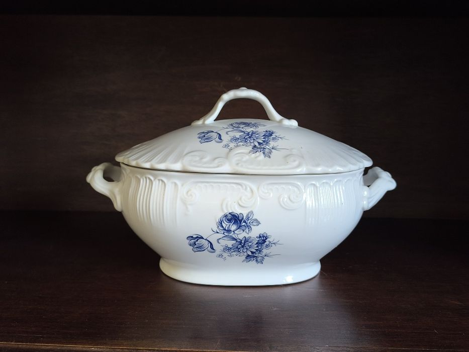 Terrina em porcelana