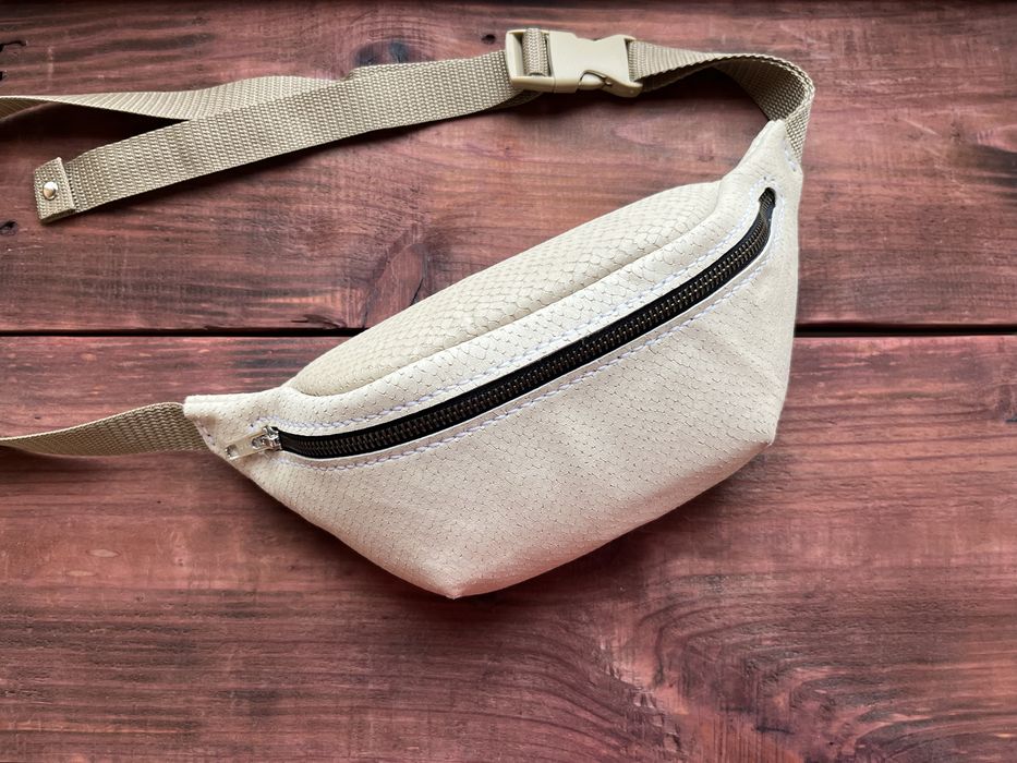 Шкіряні сумки ручної роботи.