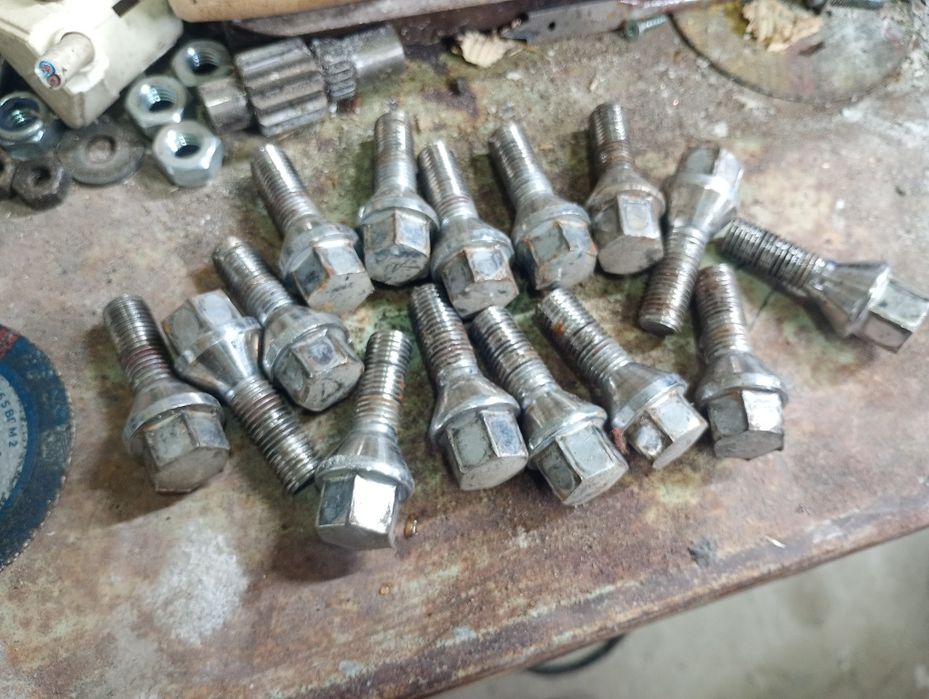 Болти під титани Ланос ,сенс