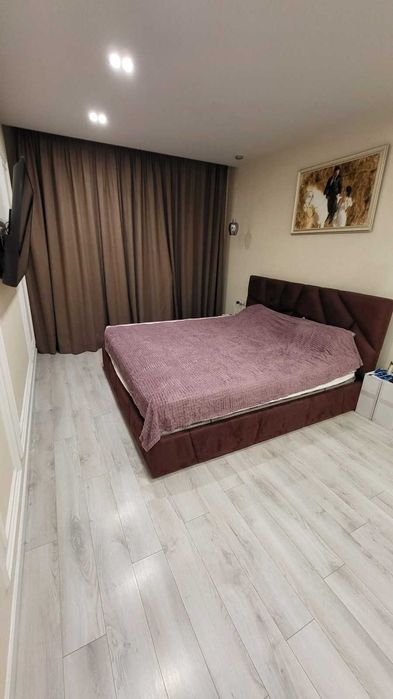 Продаv 3-кімнатну квартиру ЖК  30 Жемчужина  вул. Сахарова