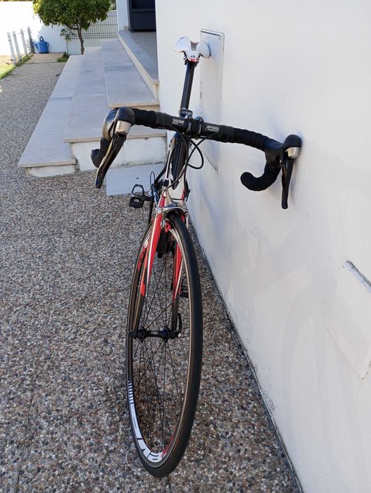 Bicicleta BH prisma em carbono