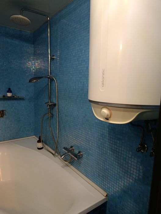 Срочная продажа стильной 2к квартиры на  пр.Героев Украины.