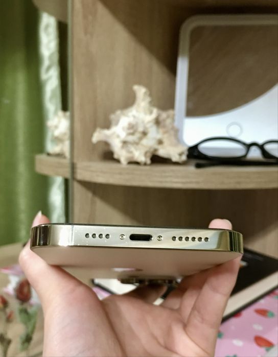 Продам iPhone 14 Pro Max (SIM-lock оператор)