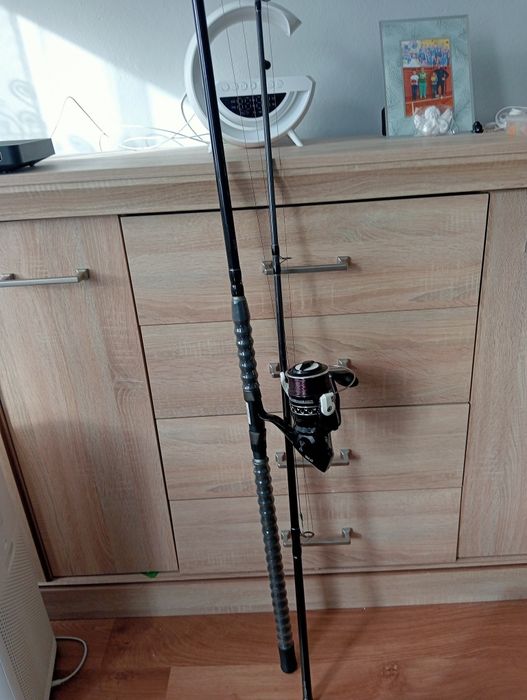 Wędka sumowa Mikado z kołowrotkiem  Jaxon