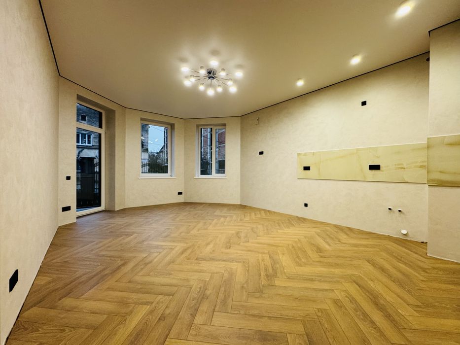 Здана Новобудова з Євроремонтом - 58 м2 - Щербанюка-Героїв Майдану