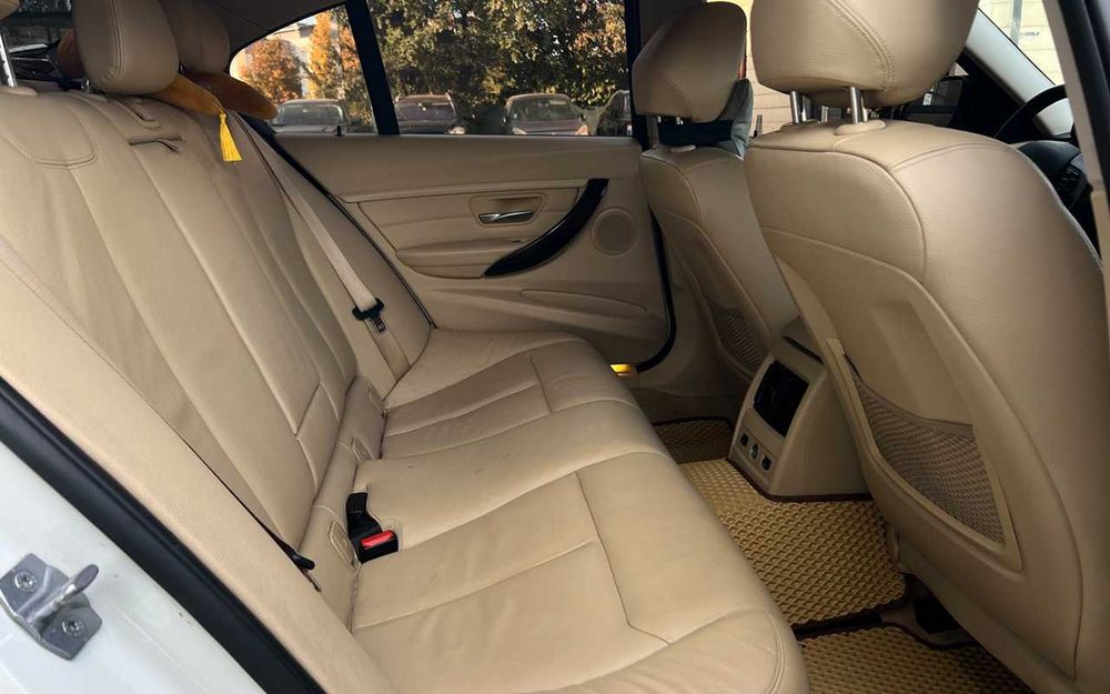 BMW 328XI 2013