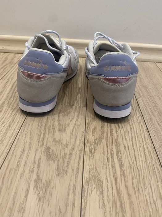 Кроссовки женские diadora