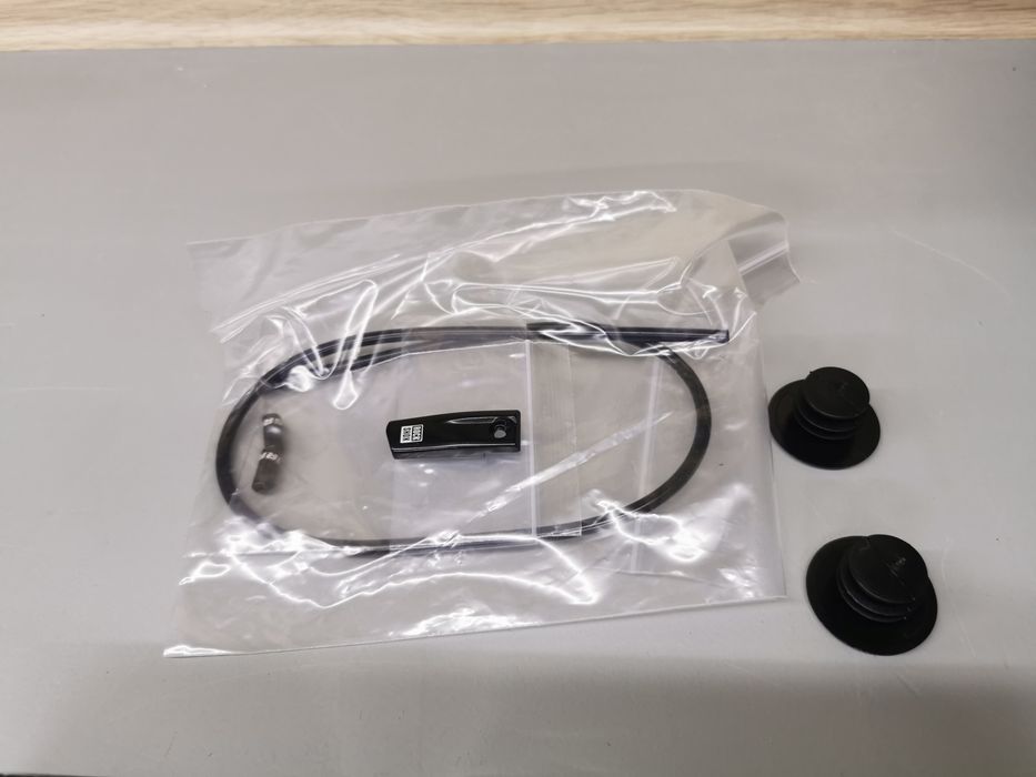 Manetka Rock Shox Twist Lock z gripami