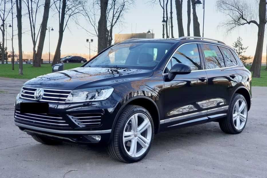 Продам Volkswagen Touareg R-Line 2016 года