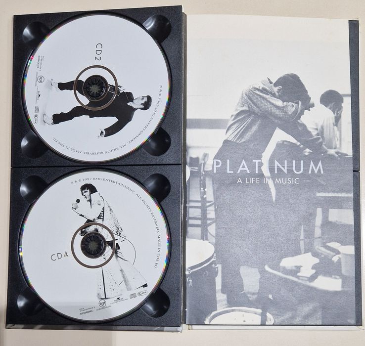 Livro com 4 CD's Elvis Presley