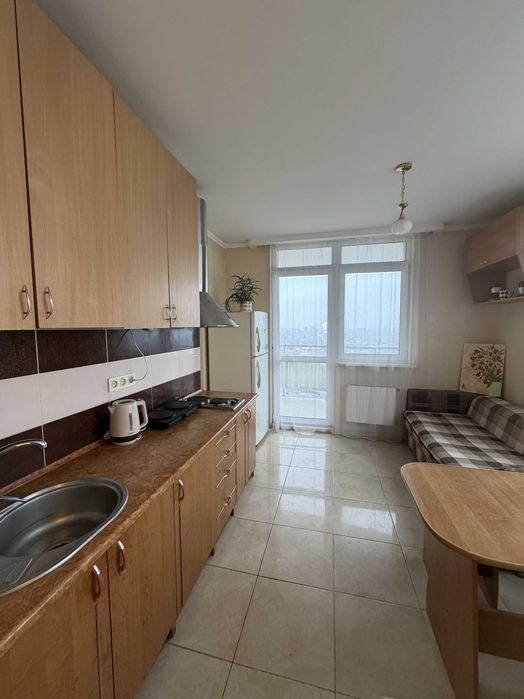 Большая 1- комнатная квартира в ЖК Малиновский по Бреуса от СК Стикон.