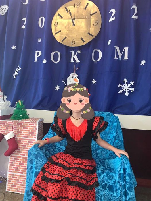 Новорічна сукня на свято виступ